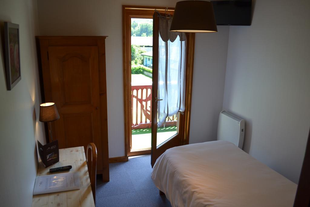 Hotel L'Echo des Montagnes Armoy Habitación foto